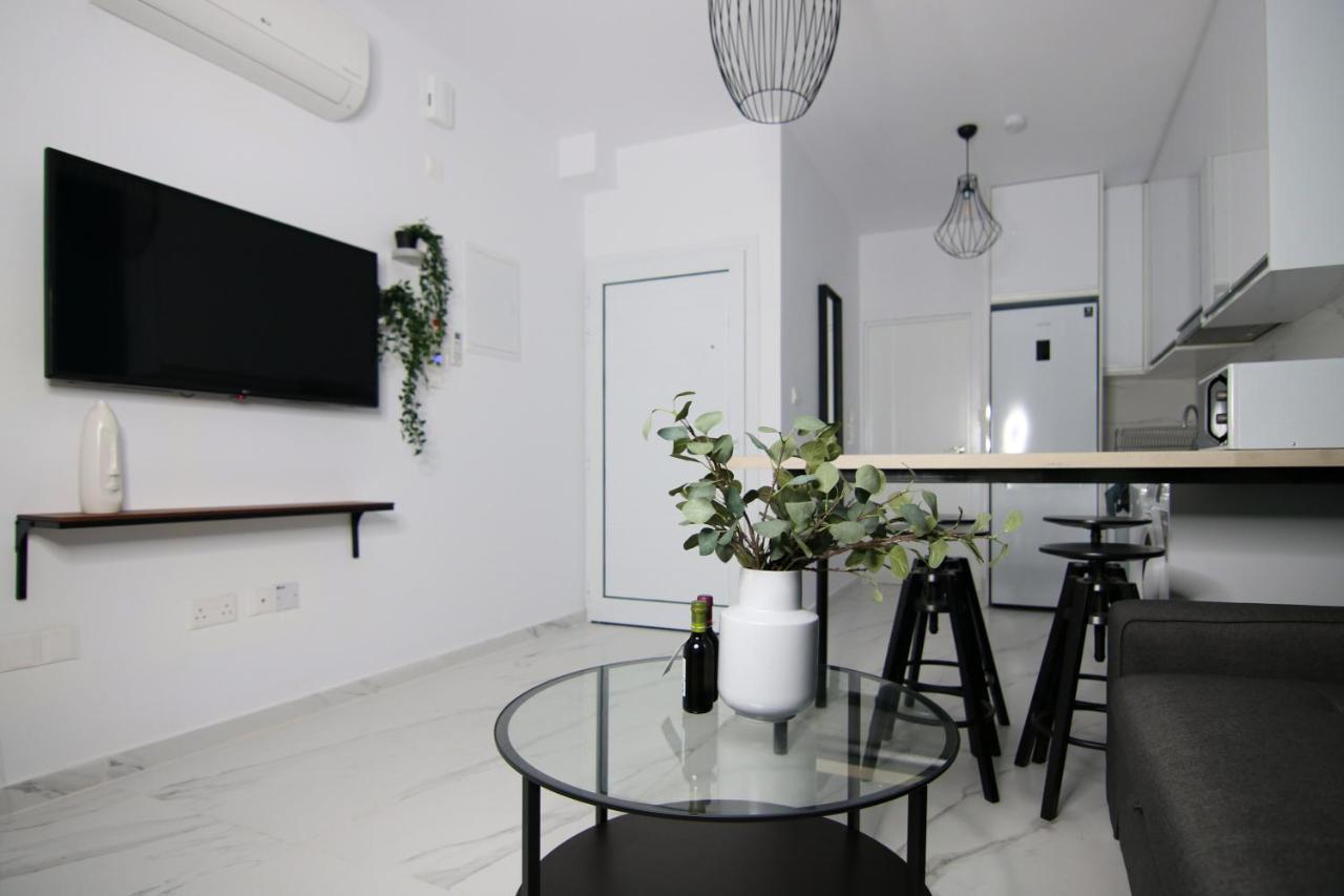 Phaedrus Living Seaside Romantic Flat Limnaria 123 Paphos Eksteriør billede